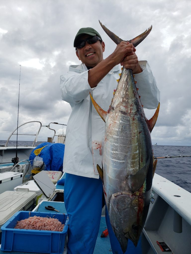 22日 土 金洲キハダ カツオ 静岡県駿河湾 沼津 釣り船 舵丸